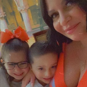 Meet your Posher, Laura